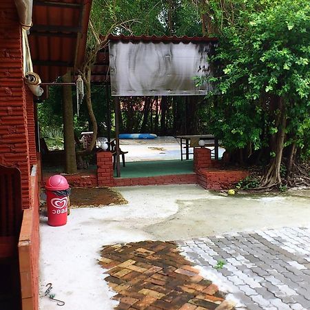 Pine Bungalow Krabi town Exterior foto