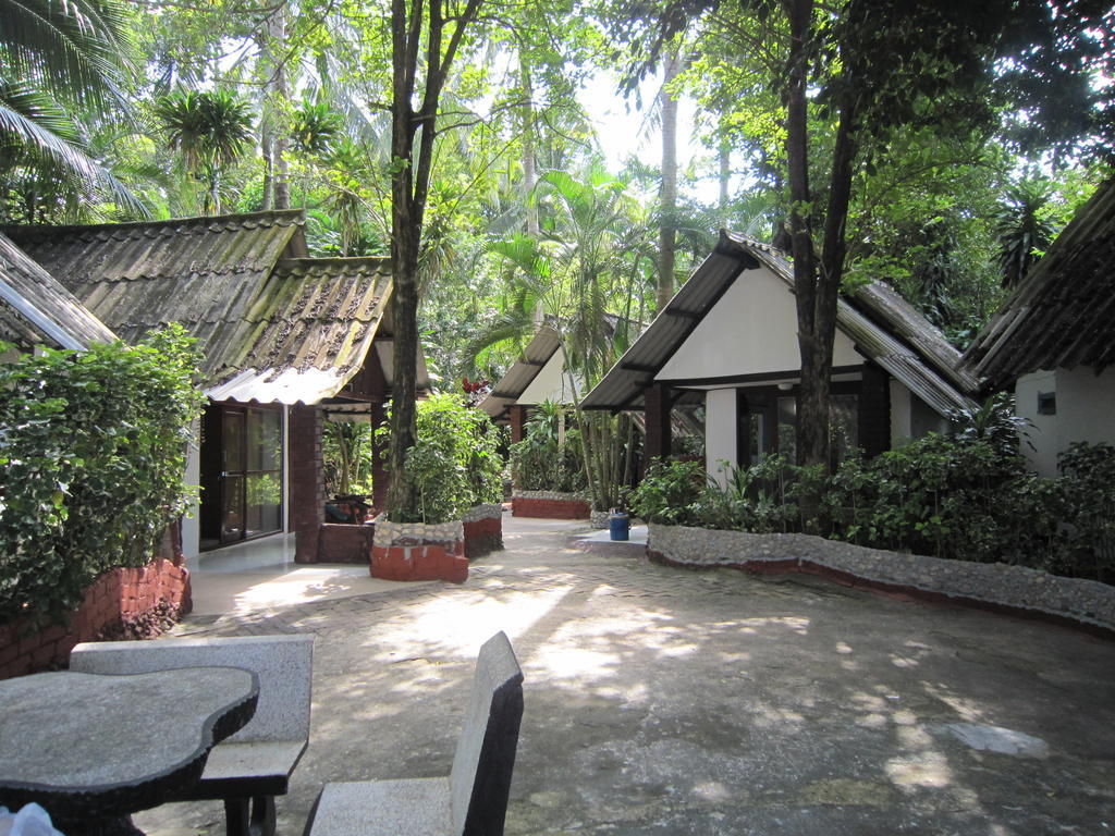 Pine Bungalow Krabi town Exterior foto